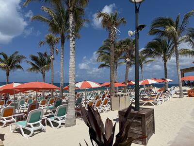 Hideaway-Beach-Adults-Only-CocoCay-8