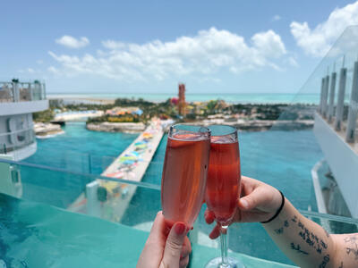 Icon-Cocktail-Hideaway-Docked-CocoCay