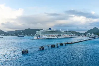P&O-Docked-St-Maarten