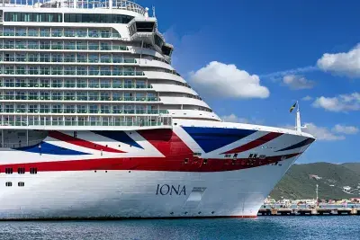 P&O-Iona-Docked