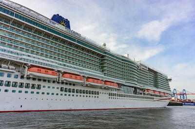 P&O-Ship-Docked-in-Germany