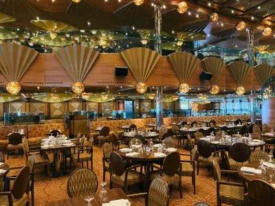 Carnival-Luminosa-Dining-Room