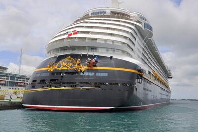 Disney-Dream-Docked-Nassau
