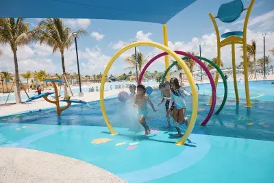 Guppy-Grotto-Splash-Pad-Celebration-Key