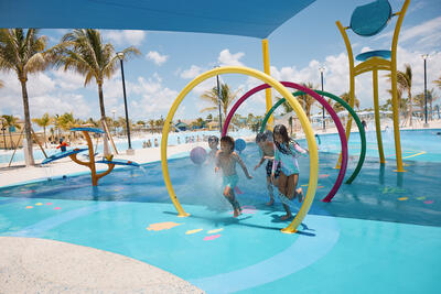 Guppy-Grotto-Splash-Pad-Celebration-Key
