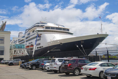 HAL-Volendam-Docked