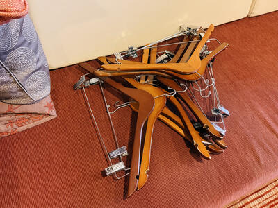 Hangers-Removed-From-The-Closet-1200x-800x