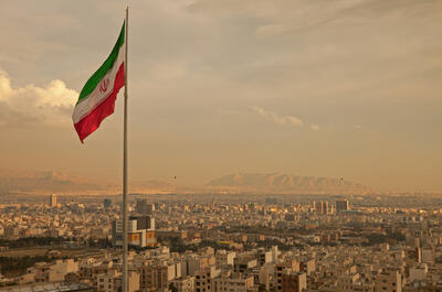 Tehran-Iran-Flag-1200px-800px