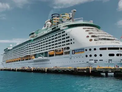 Voyager-Docked