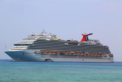 Carnival-Dream-Grand-Cayman-Tender