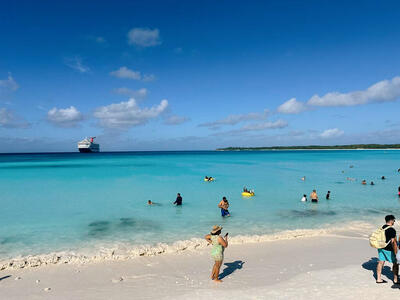 Half-Moon-Cay-Beach-Carnival-Conquest