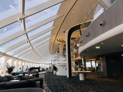 MSC-World-America-Top-Sail-Lounge-Yacht-Club