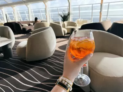 MSC-Topsail-Lounge-Cocktail