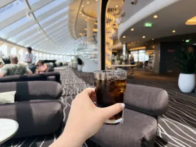 MSC-World-America-Topsail-Lounge-Soda