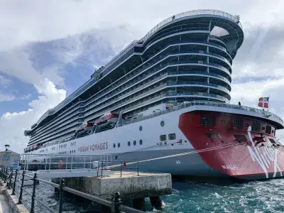 Brilliant-Lady-Docked-Bermuda