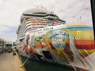 NCL-Aqua-Docked-NYC