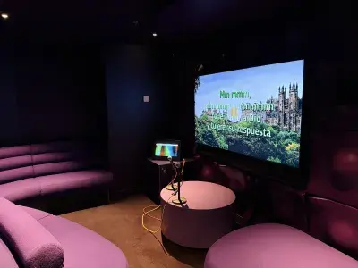 Virgin-Voyages-Karaoke-Room