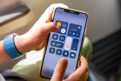 Airplane-Mode-Cell-Phone