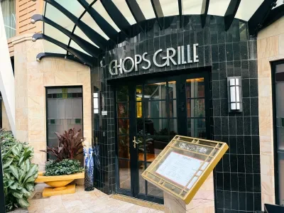 Chops-Grille-Oasis-Central-Park