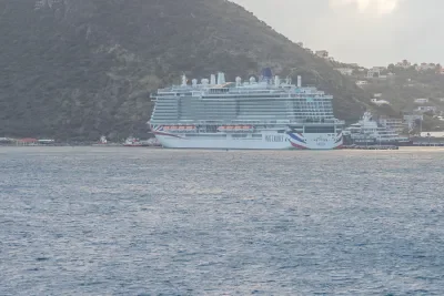 P&O-Arvia-Docked-St-Maarten-1