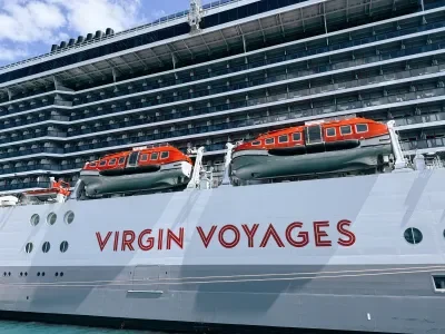 Brilliant-Lady-Docked-Bermuda-Side-View
