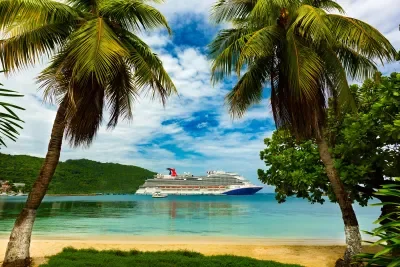 CarnivalHorizon-Docked