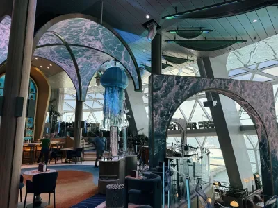 Celebrity-Xcel-Bazaar-Aqua-Festival-Decorations-1