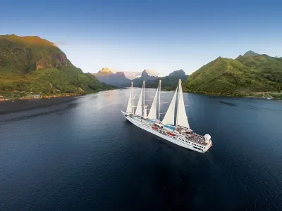 Windstar-Ship-Moorea-Aerial