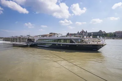Avalon-Waterways-River-Ship-Budapest-Danube