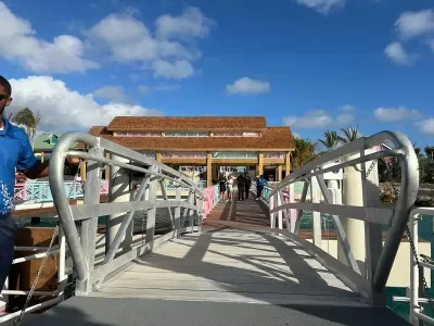 Ferry arrival at the Royal Beach Club Paradise Island