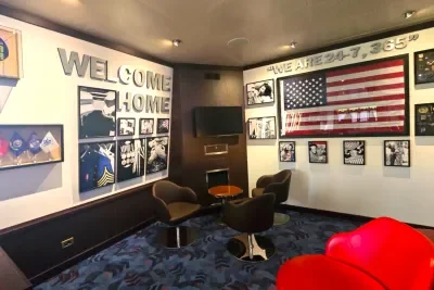 Heroes Bar & Lounge on Carnival Conquest