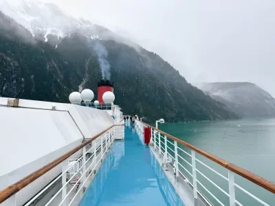 Endicott Arm, Carnival Luminosa