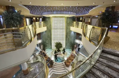 MSC Poesia Atrium