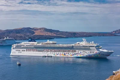Norwegian Star, Santorini