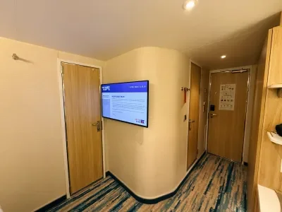 Carnival Mardi Gras Inside Cabin, Connecting Door