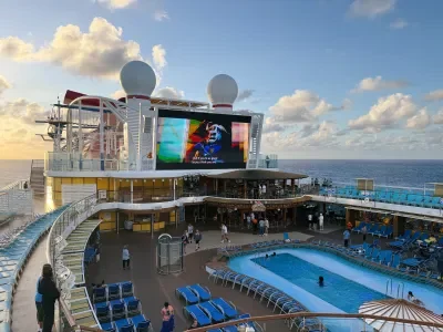 Lido Deck, Mardi Gras