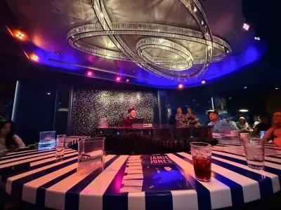 Piano Bar