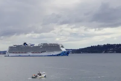 NCL Bliss departing Seattle