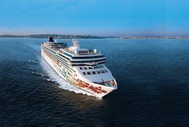 NCL Ship aerial