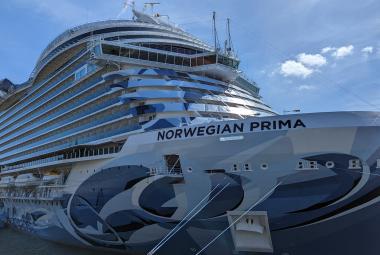 NCL Prima exterior photo