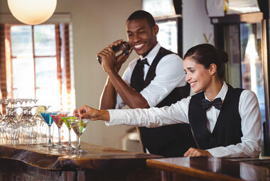 bartenders-serving-drinks