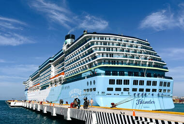 Marg-Islander-Docked-Progreso