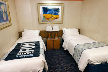 Carnival-Conquest-Inside-Room