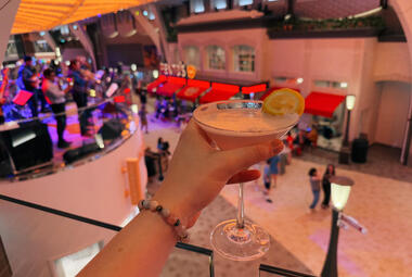Cocktail-Wonder-Schooner-Bar