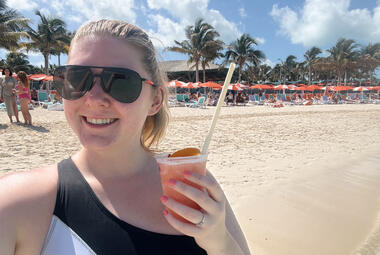 Elizabeth-Selfie-Hideaway-Beach