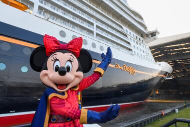 Disney-Destiny-Float-Out